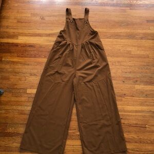 Women’s NWOT oversized xs romper